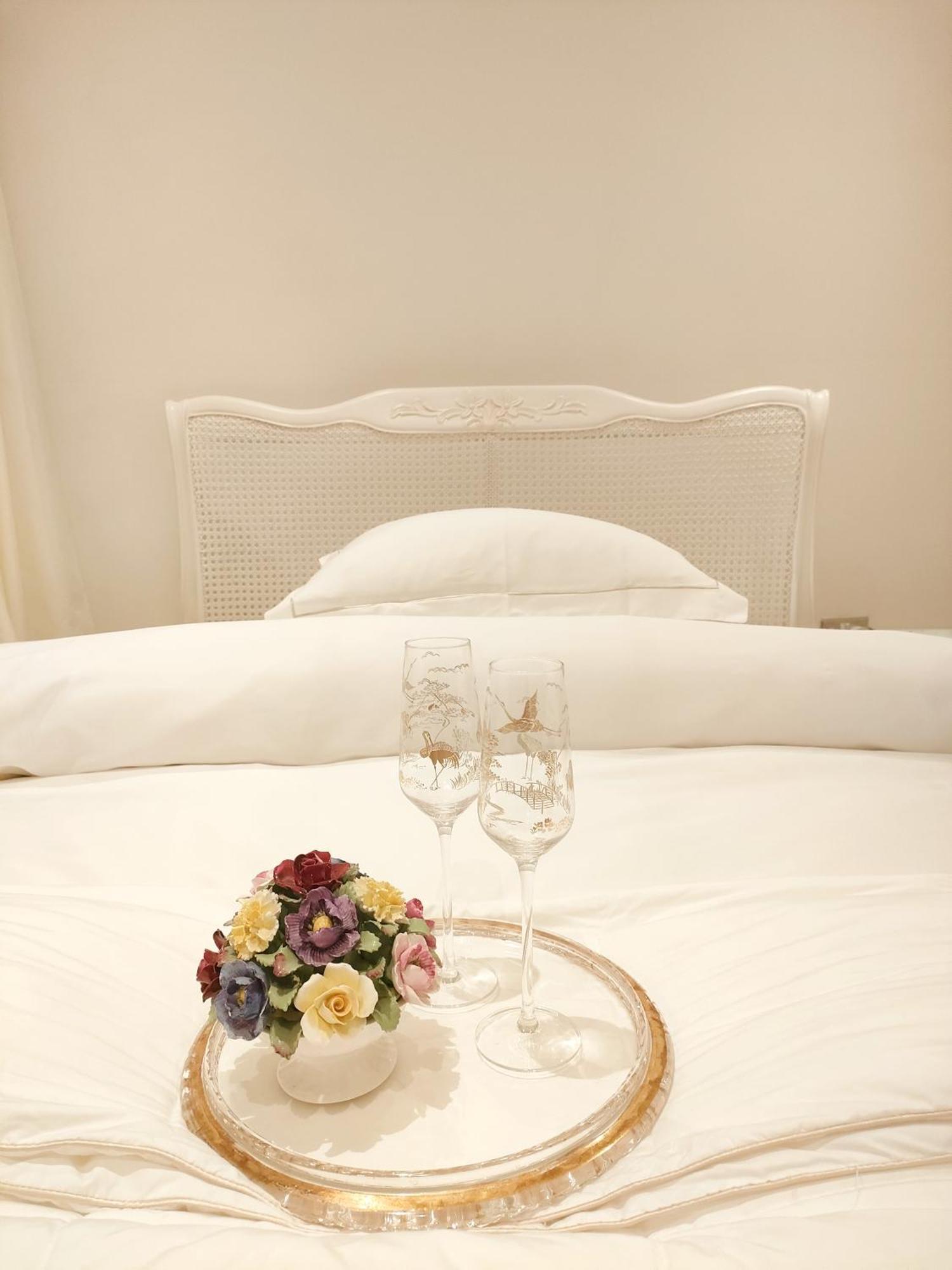 Versailles Nottingham Ngoại thất bức ảnh